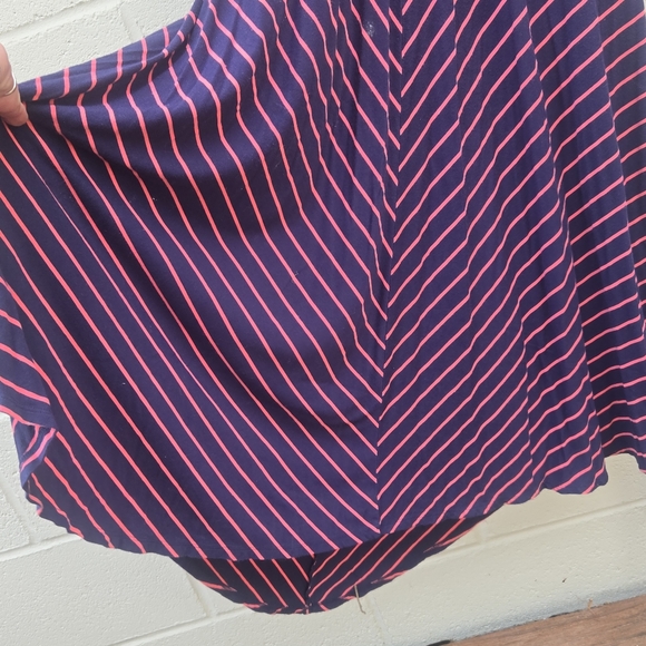 Ingrid & Isabel- Stripped- Maxi- Maternity Dress- V-Cut Bottom- Size Medium - Picture 11 of 16